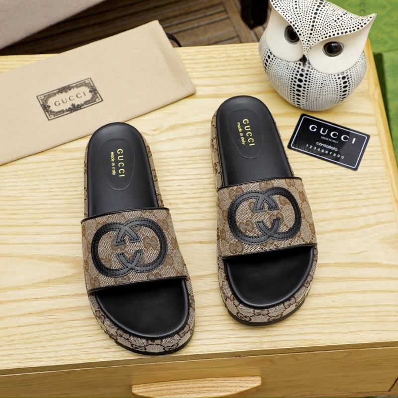 G*u*i slippers
